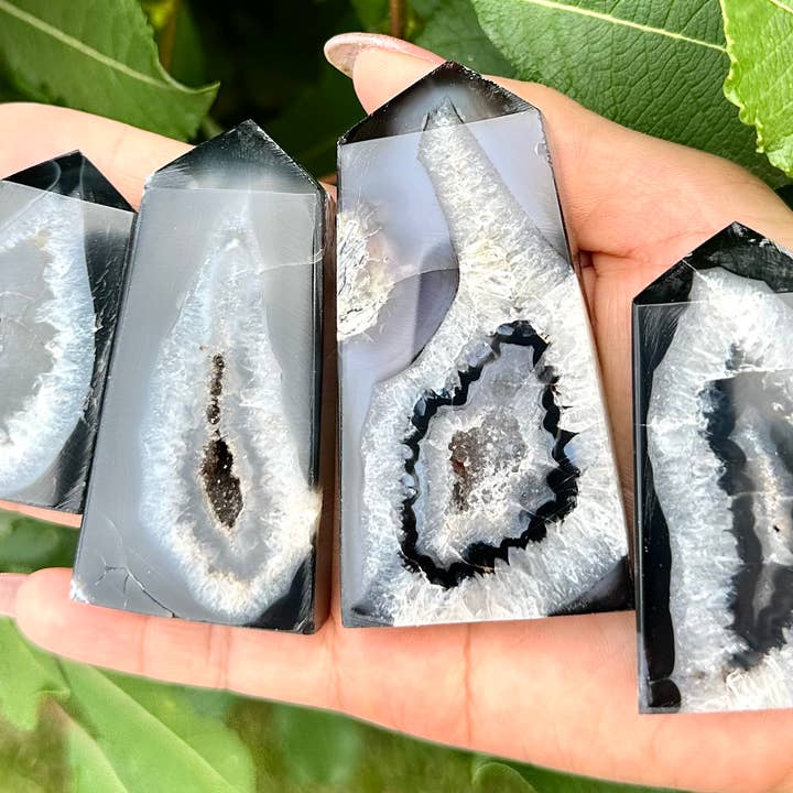 KayleeNYC - Wholesale Spiritual stone/crystal - 1 lb Natural Black Onyx Obelisk Tower Crystal4