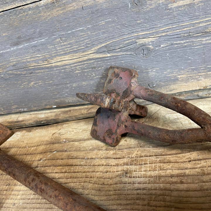My Amigos Imports - Wholesale Decorative Tabletop Object - Long Branding Iron-Rustic-SR-Metal-Western-Cowboy-3 Ft. Long2