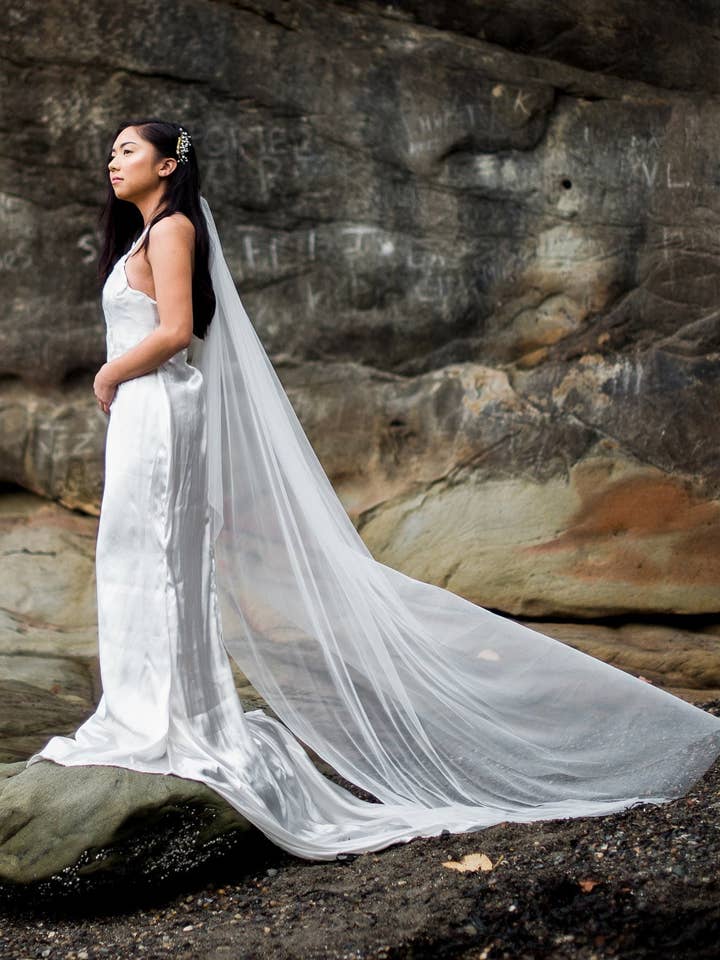 Soft English Tulle Veil | Single Layer Wedding Veil for wholesale by Rose Red Bridal