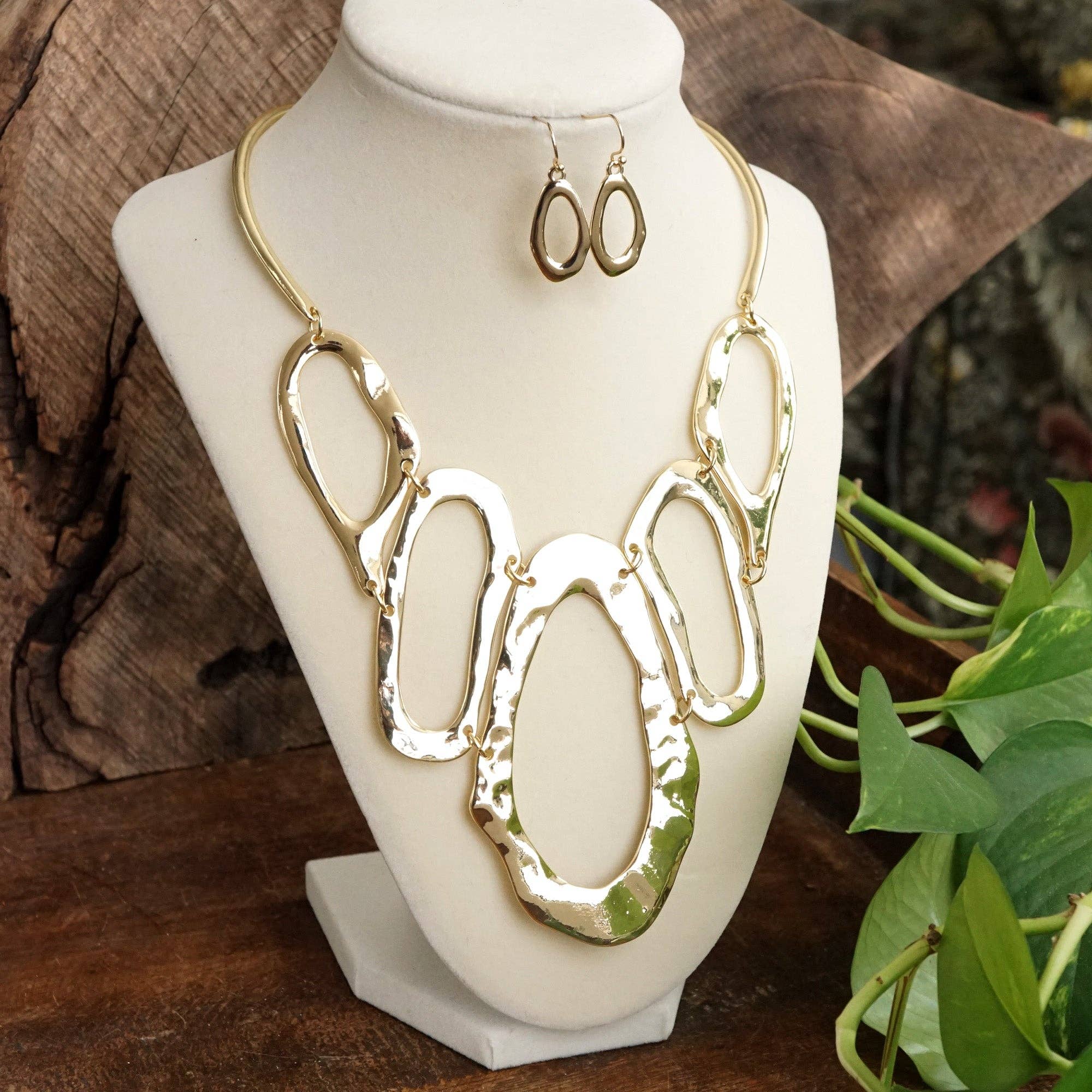 PennyLine inc - Wholesale Link & Chain Necklace - Links Statement Necklace set in Gold Silver Tones12