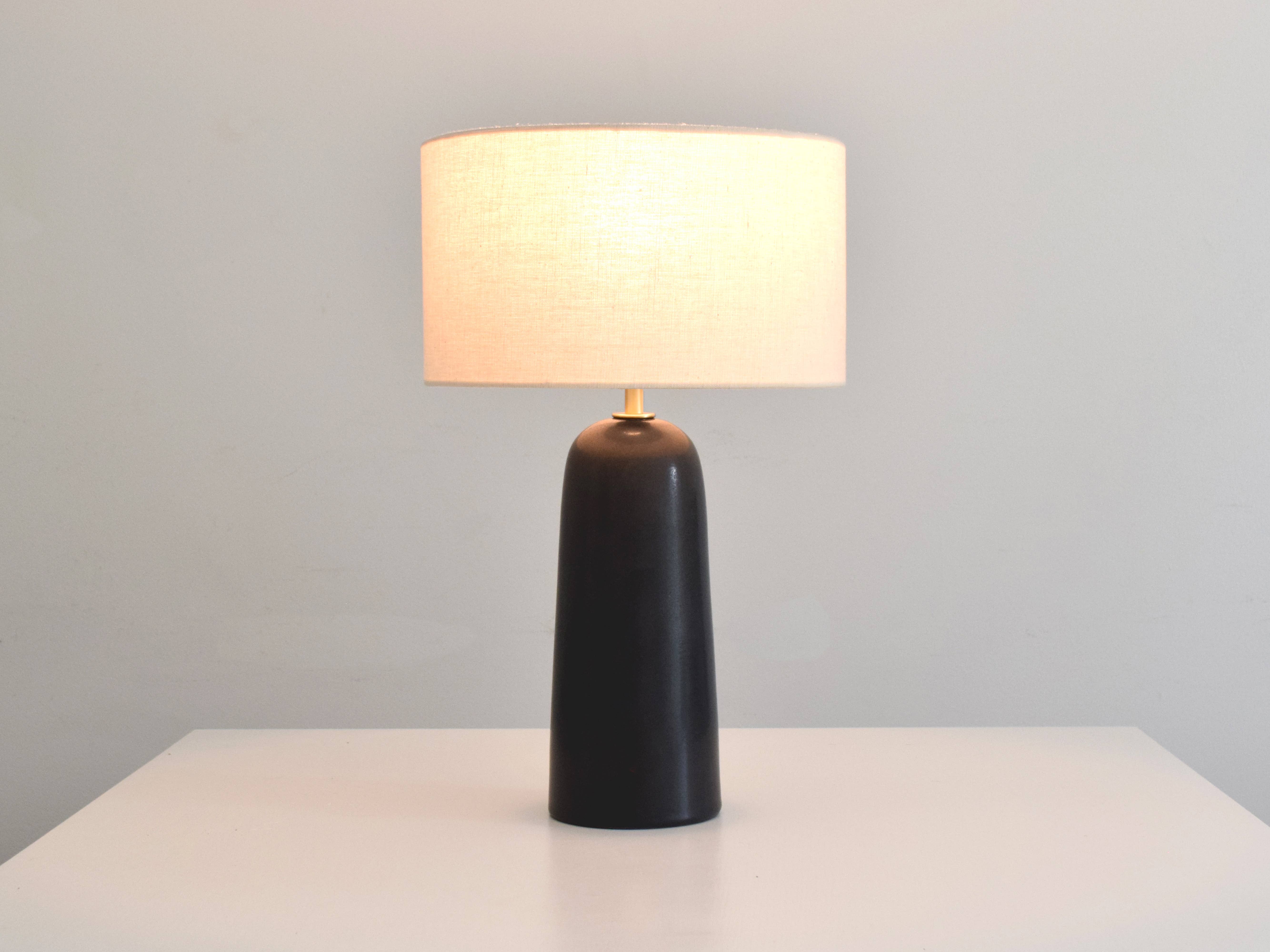 DEBARRO - Furniture | Lamps | Ceramics | Handmade – wholesale Accent-/skrivbordslampa – Armona svart - handgjord bordslampa5