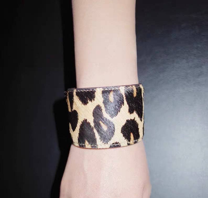 Dipped Shop - Wholesale Cuff Bracelet - Vintage Leather Wide Open Bracelets DP25B5857