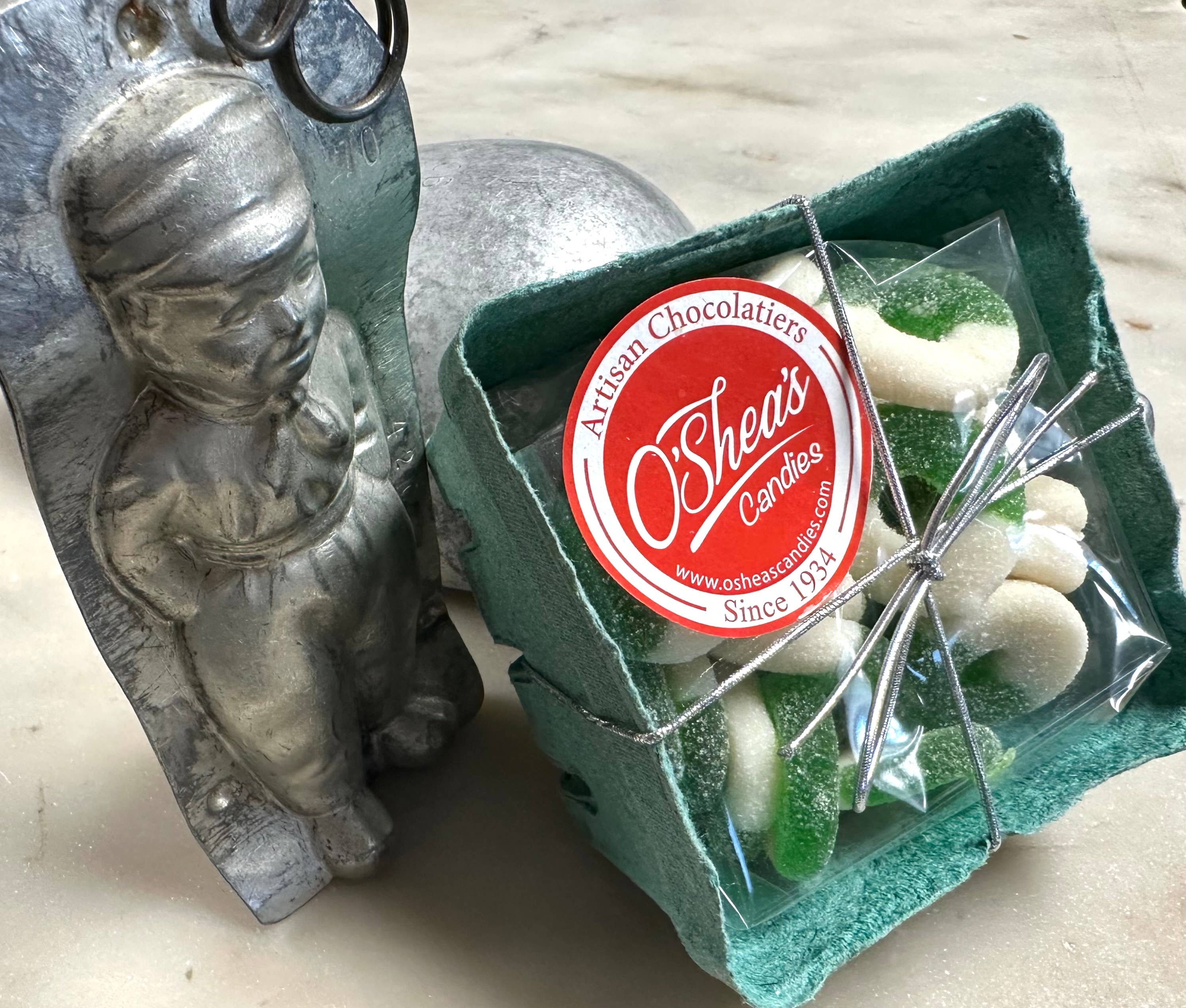 O'Shea's Candies Sweet Shop - Wholesale Gummy - Farmer Market Style Gummy 🍏 “Apple Rings w/Basket ” 1/2LB  0