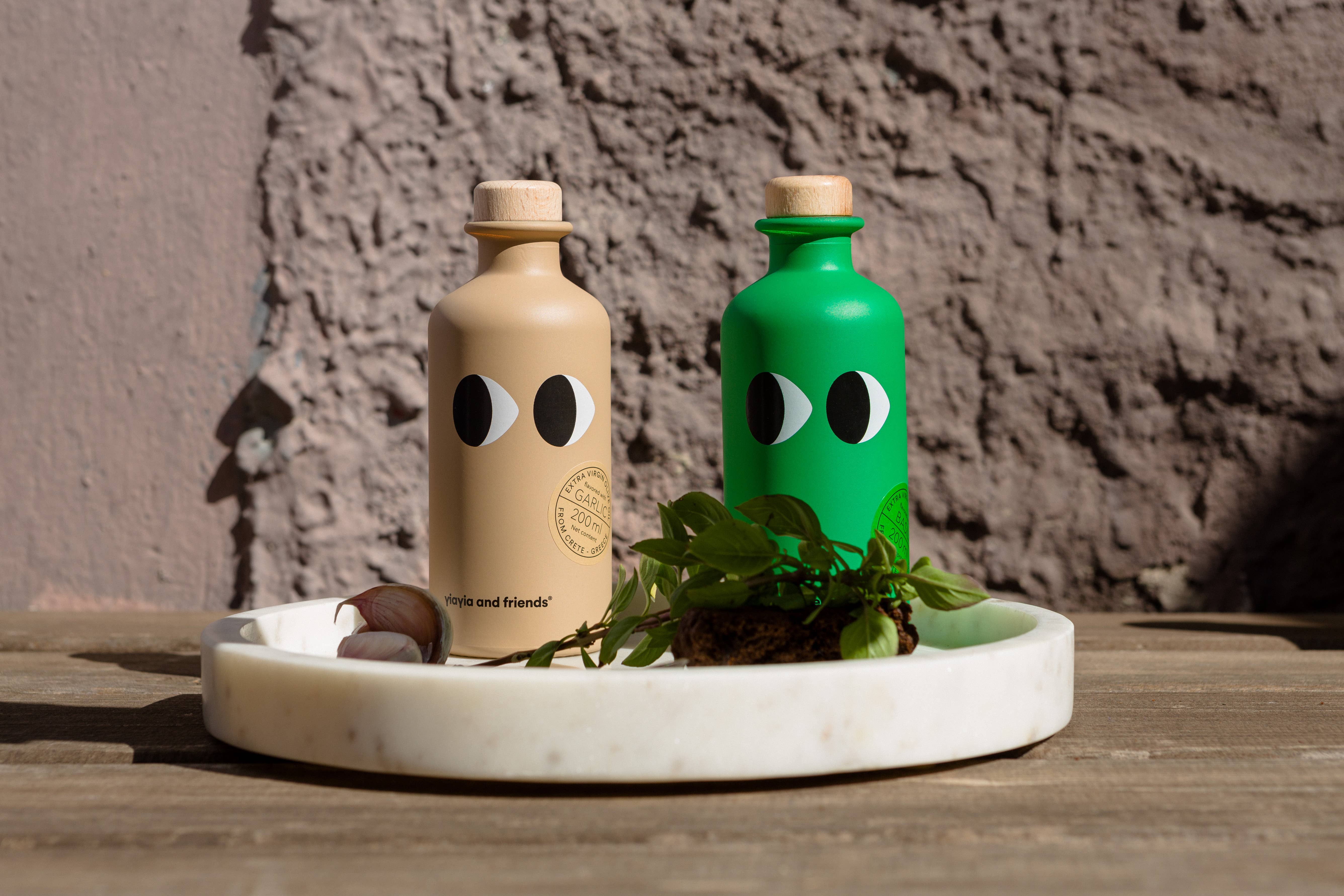 yiayia and friends - Wholesale Olive Oil - Extra Virgin Olive Oil With Garlic2