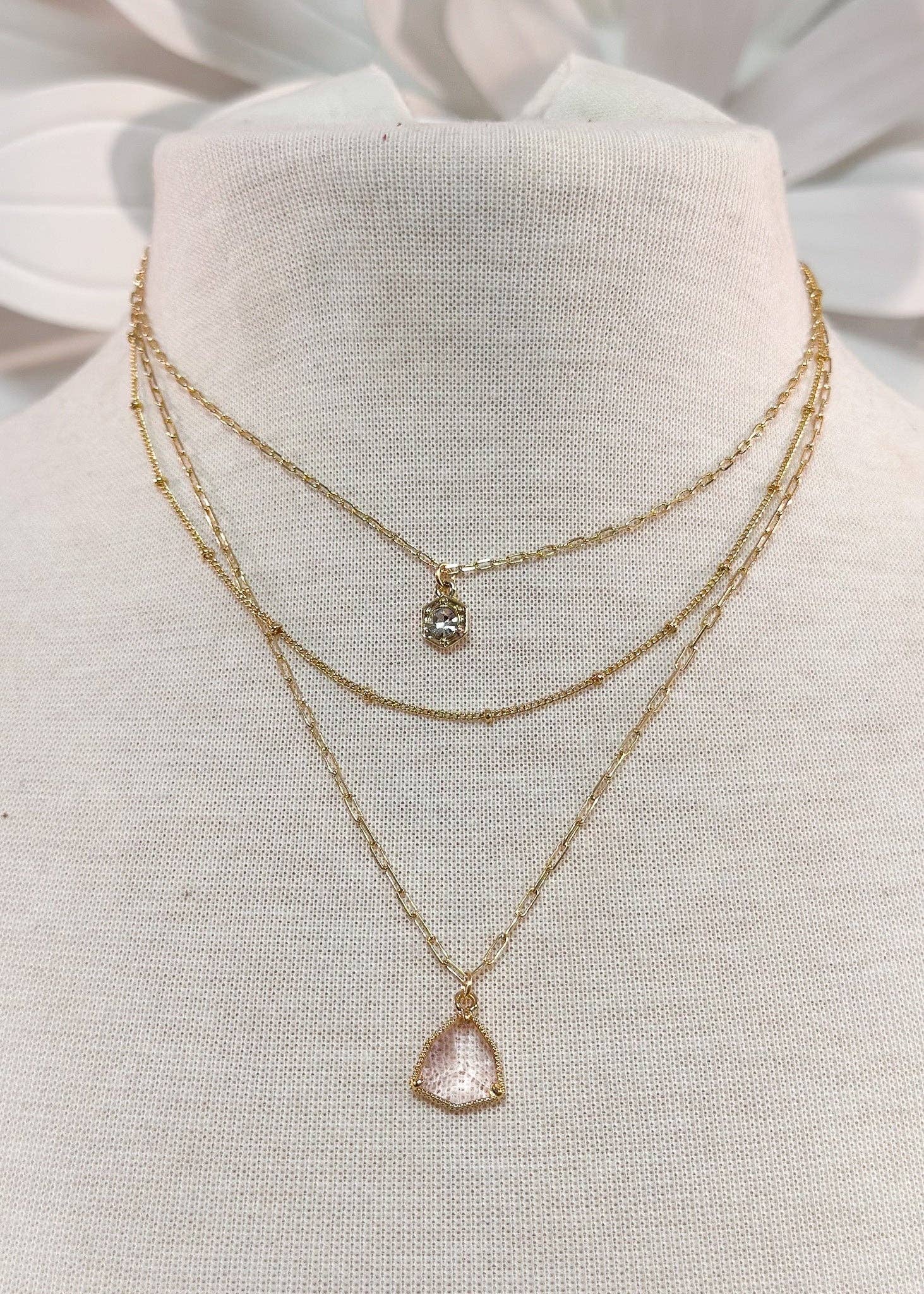 Nette Road Wholesale – Engroshandel Halskæde med vedhæng – Laura 3-lags kæde0