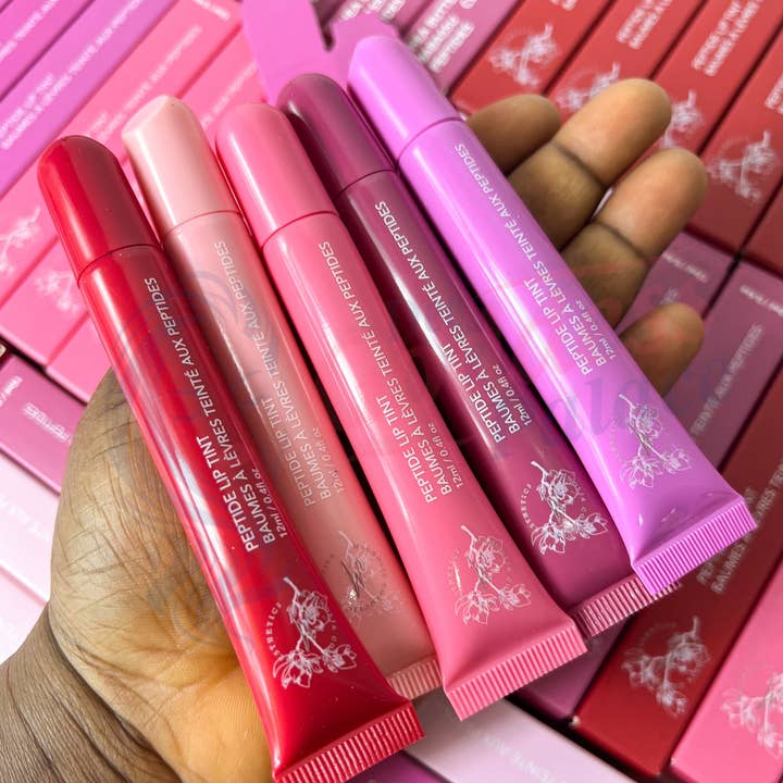 Deegoddesswholesale – Bálsamo labial por atacado – 50 unidades Bálsamo Labial Brilhante com Peptídeos de Marca Própria5