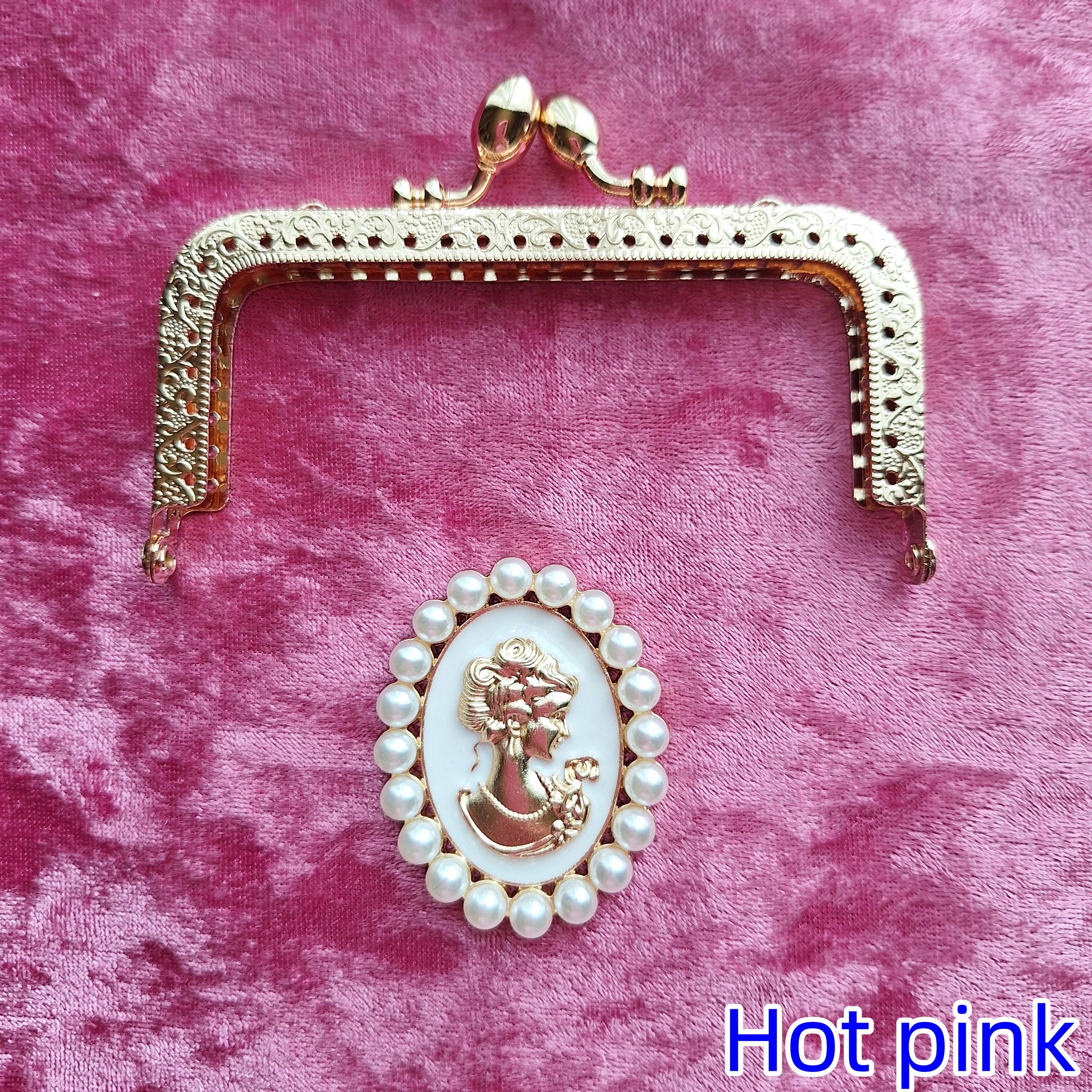 LeisTextileStudio - Wholesale Wallet - Women's - Handmade Velvet Vintage Kiss lock Handbag With Card Holder15