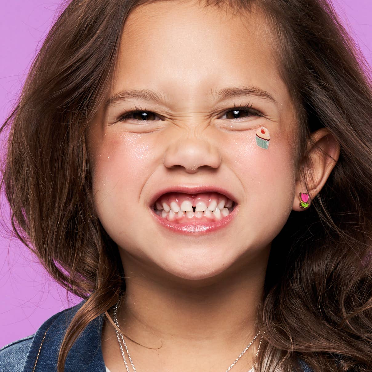 Girl Nation – wholesale Örhängen - Barn – Små Tulpan Sötnos Stiftörhängen0