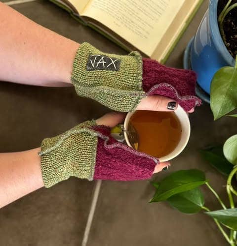 Jax Upcycled - Wholesale Gloves - Women's - Upcycled Sweater Unisex Fingerless gloves Jewel tone Colors0