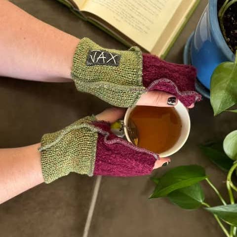 Jax Upcycled - Wholesale Gloves - Women's - Upcycled Sweater Unisex Fingerless gloves Jewel tone Colors