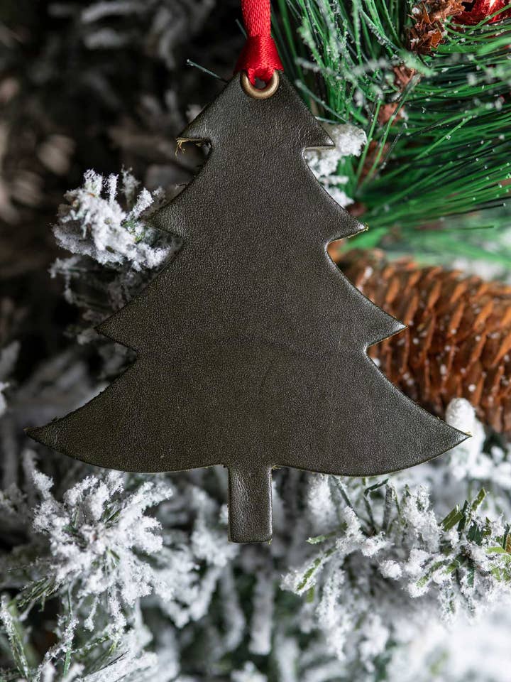 Balsam Fir | Læder Ornament for engroshandel hos Leather Ornaments