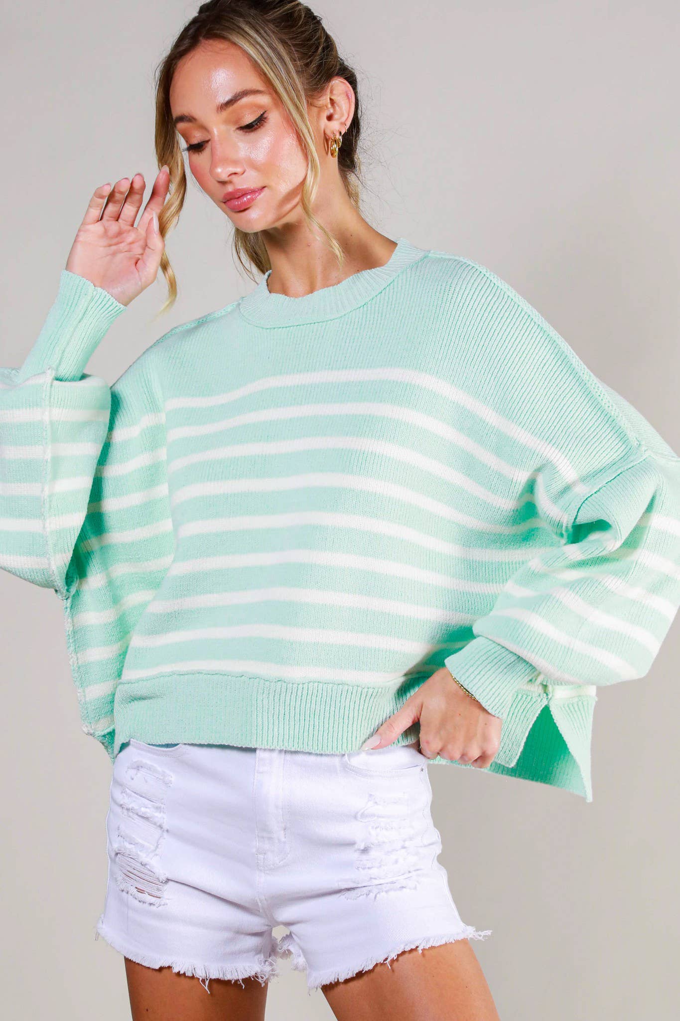 Vine & Love – wholesale Pullovertröja - Dam – Vine & Love randig tröja med balloonärm och rund hals20