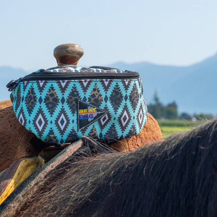 Schulz Equine - Wholesale Horseback Riding Gear - Beat Bag