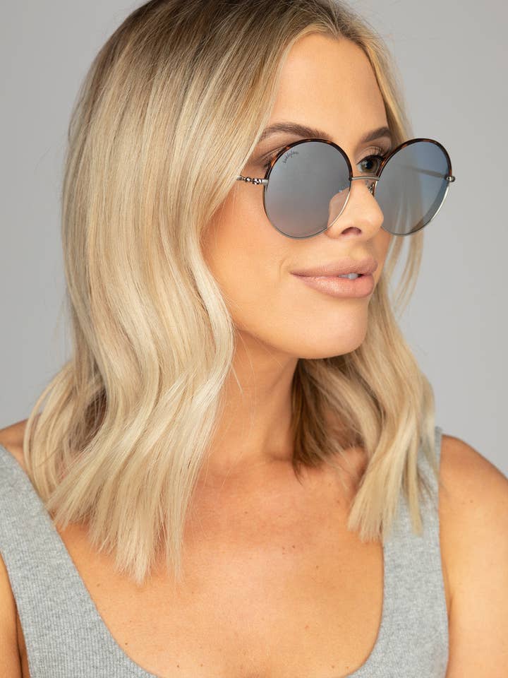 Farrah Round Metal Sunglasses - Blue for wholesale by My Joy Beauty