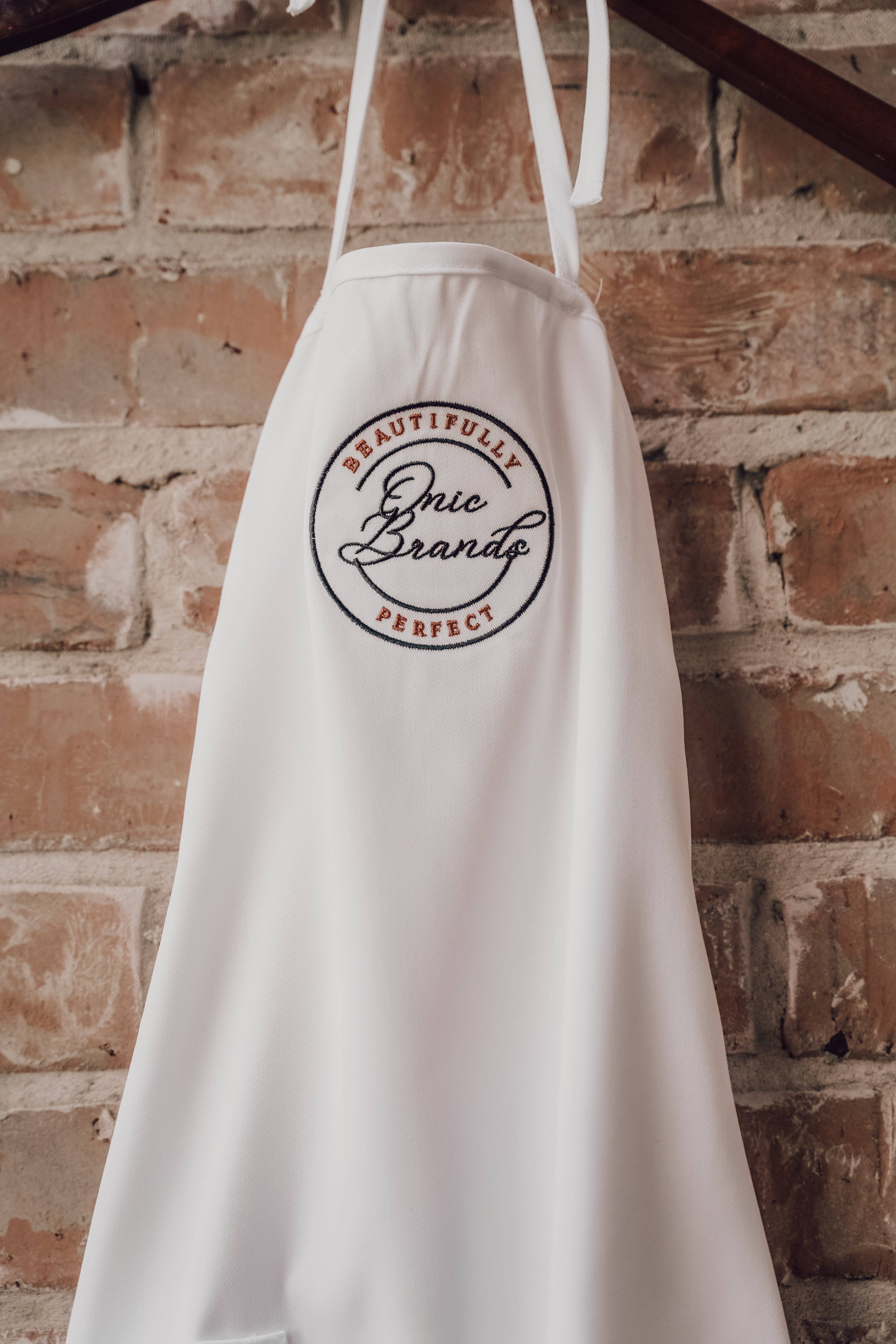 Onic Brands LLC – wholesale Apron – Onic Brands White Apron1