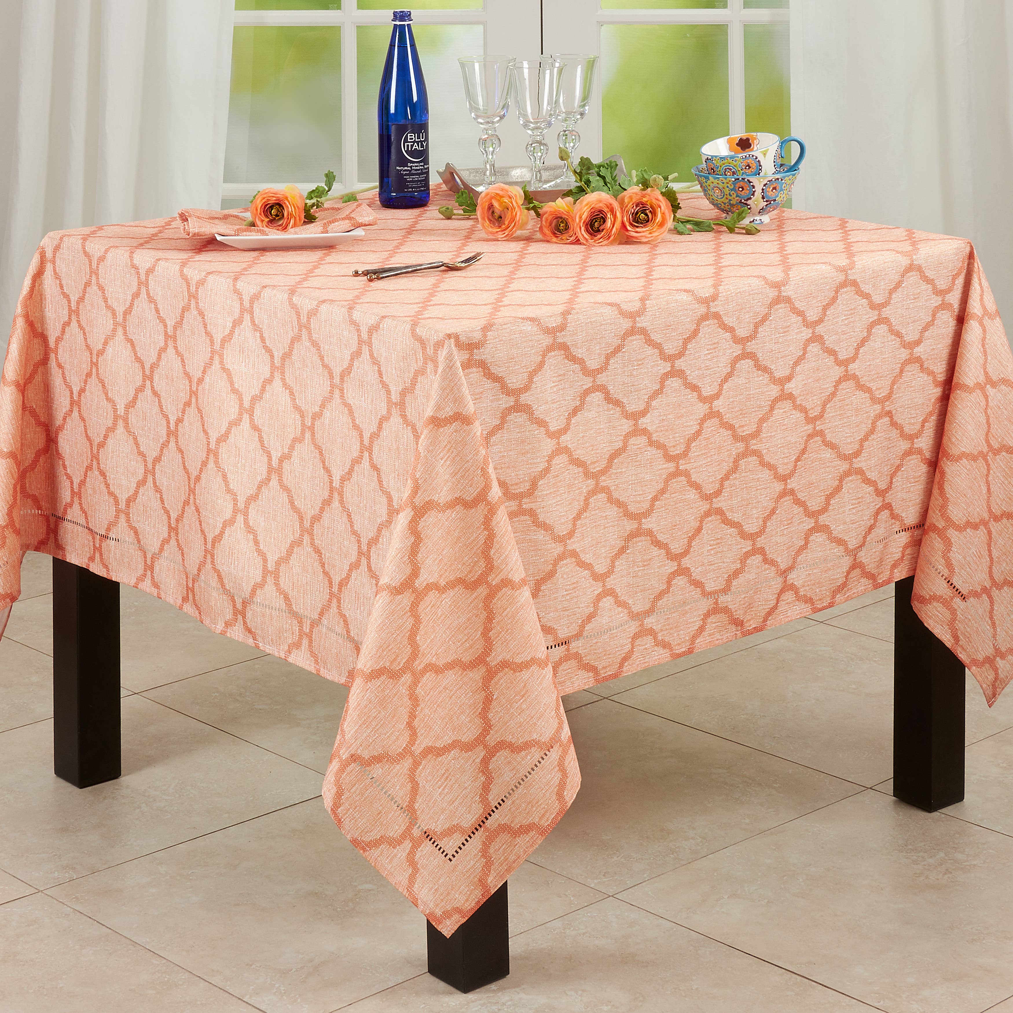 Saro Lifestyle - Wholesale Tablecloth - Moroccan Laser-Cut Hemstitch Tablecloth11