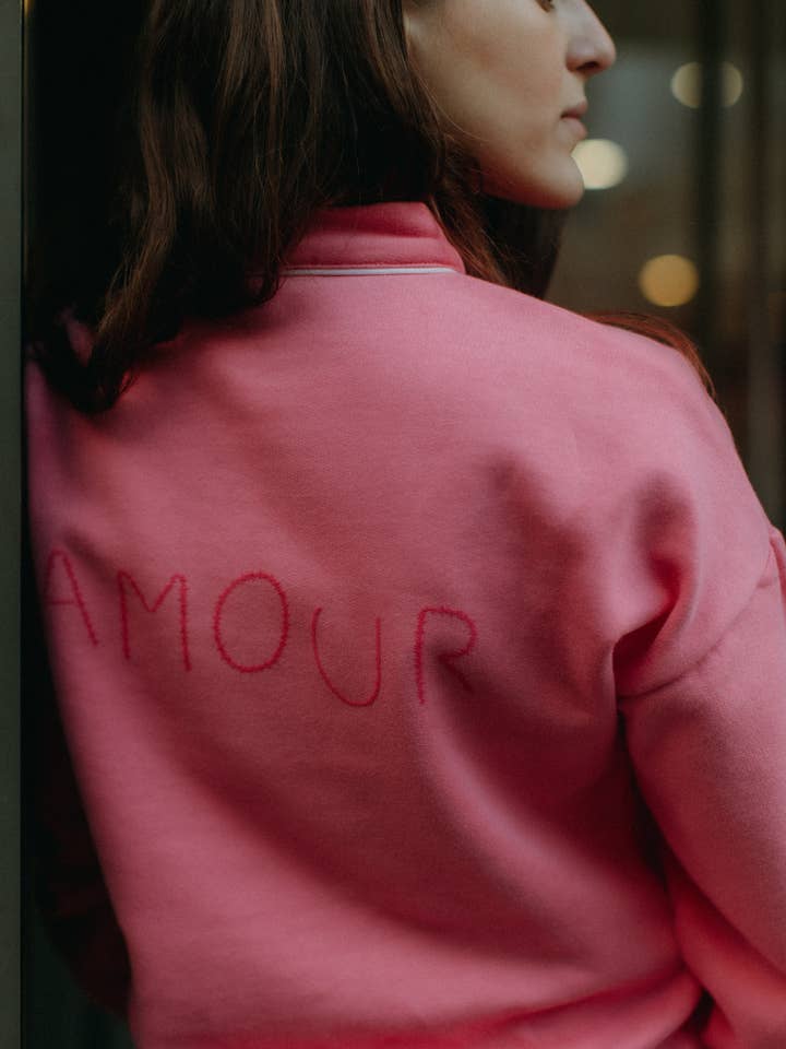 Victoria Amour sweatshirt for wholesale by Elèsig