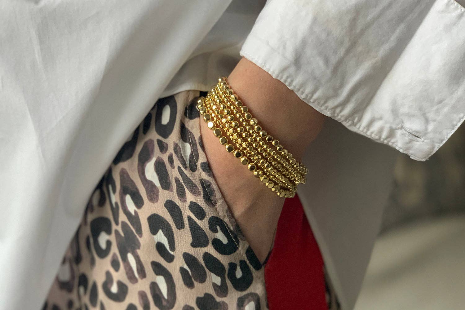 Boho Betty - Venta al por mayor Juegos de joyas - Pila de pulseras de oro lucerna de 6 capas2