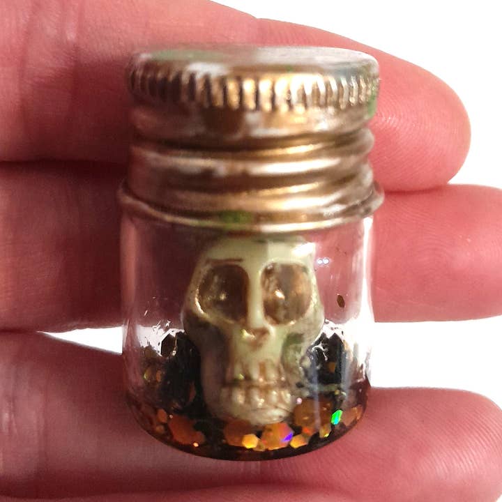 Skull Specimen Bottle, Dollhouse Miniature, Halloween jar for wholesale by SUPERAWWWSOME
