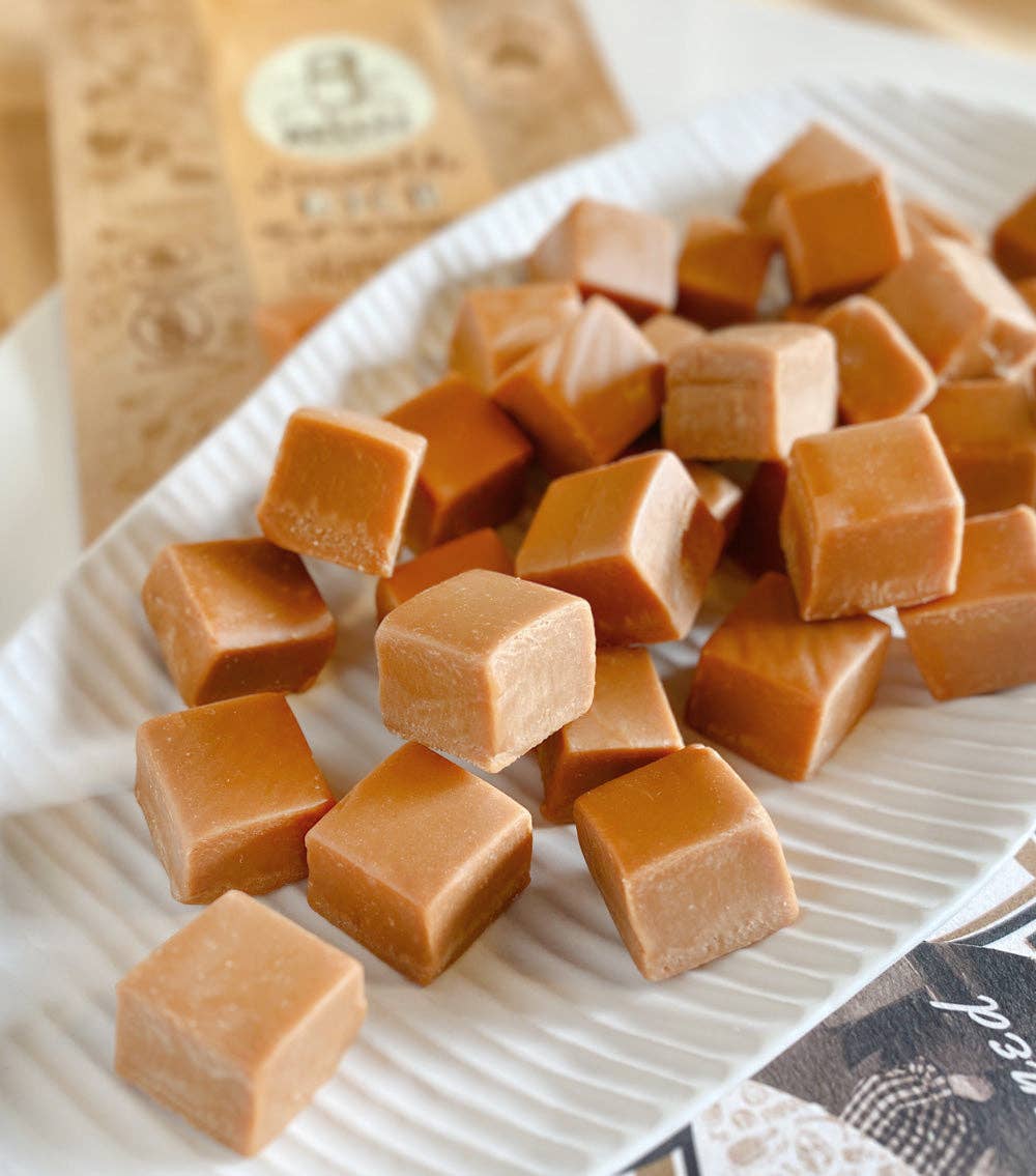 Kellys Candy Co. - Wholesale Fudge - Caramel Fudge - Pouch 200g (1)1