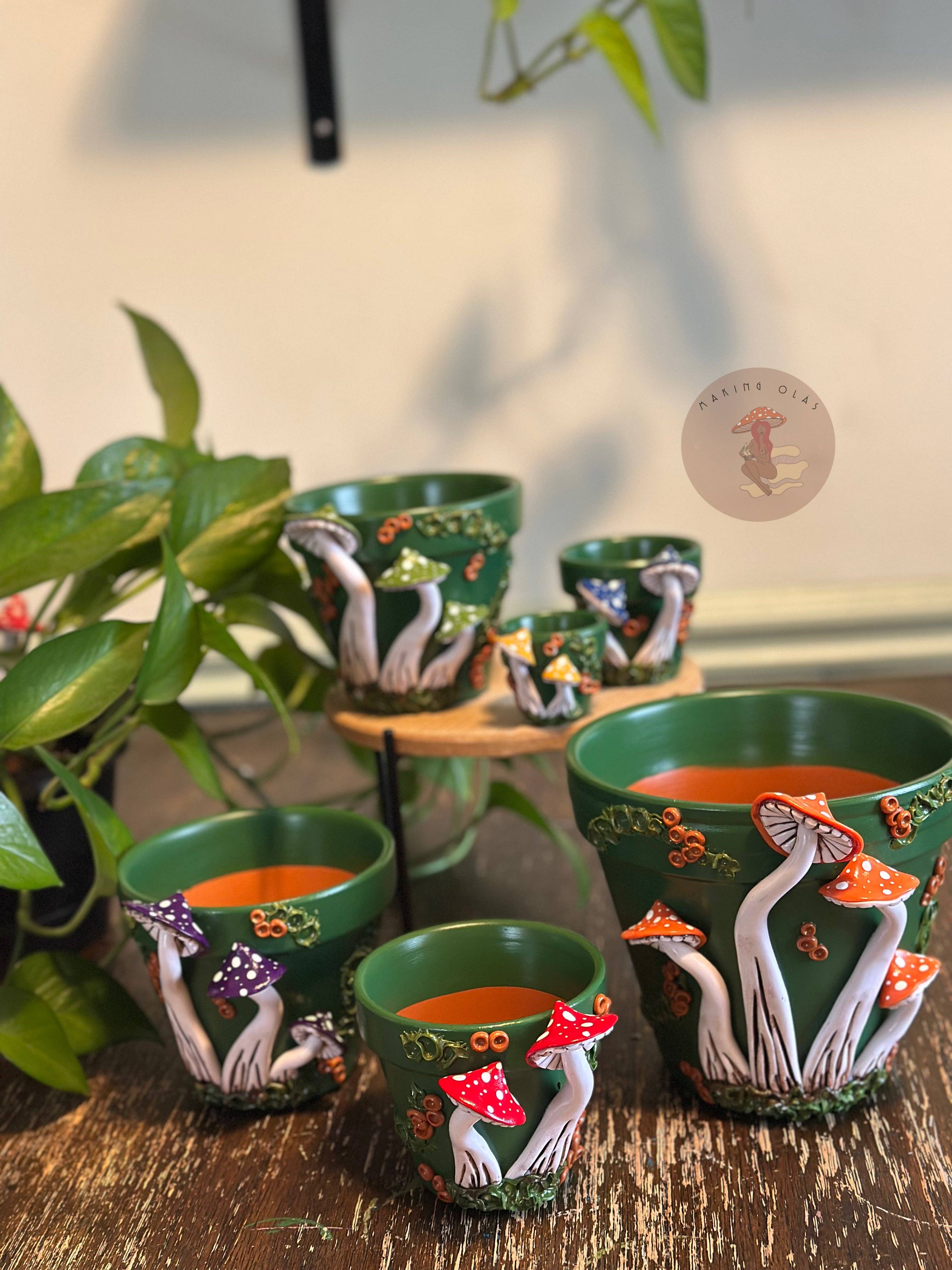 Making Olás – wholesale Kruka – Handgjorda blomkrukor i terrakotta med svamptema – Tillverkas på beställning1