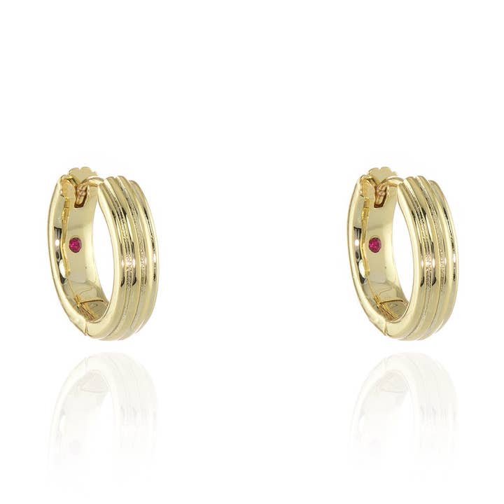 Rivas Huggie Orecchino a Cerchio in Oro 14mm per la vendita all'ingrosso da parte di Cachet London