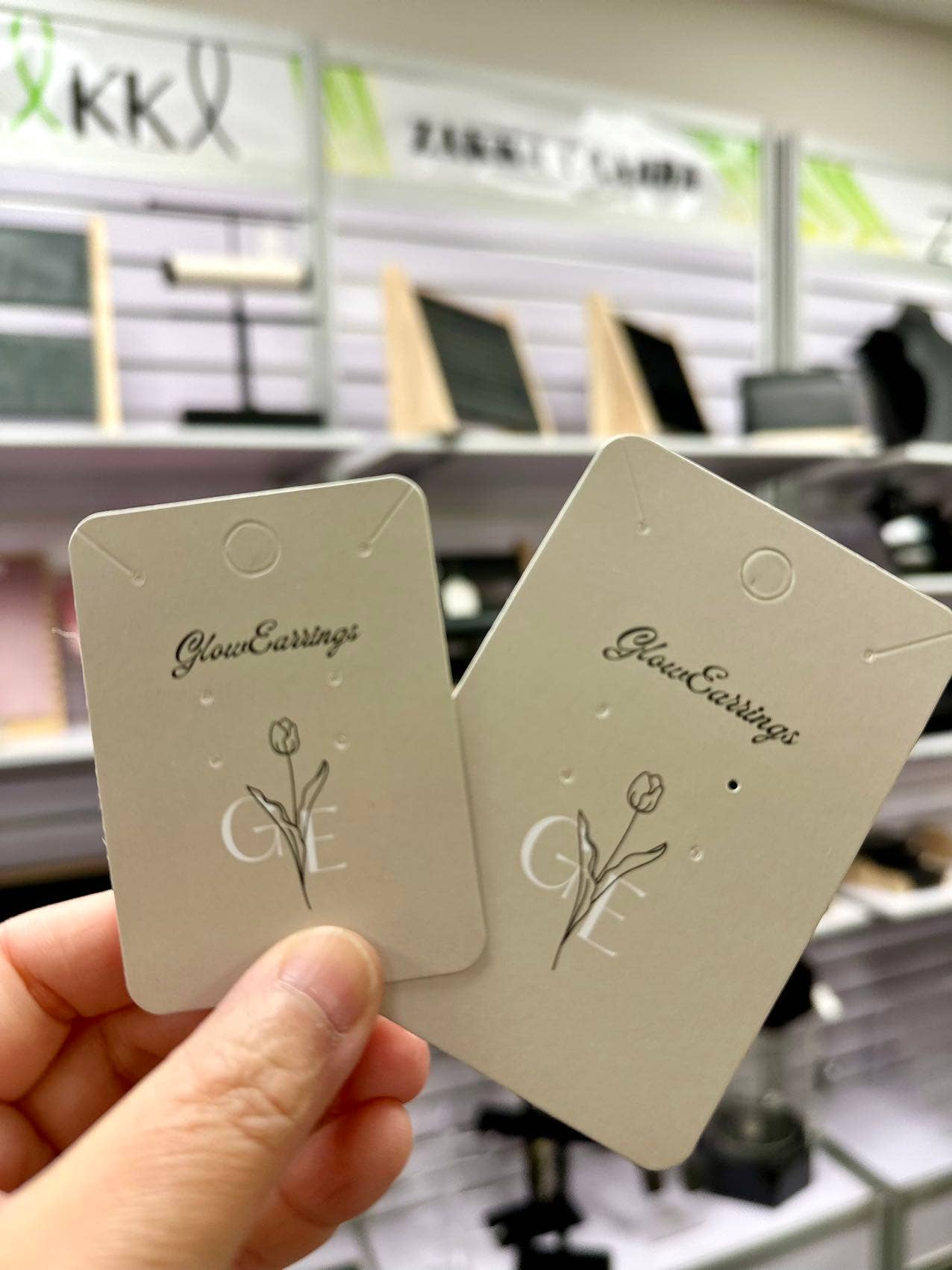 Zakka - Vente Supports et présentoirs à bijoux - Cartes personnalisées pour bijoux avec logo, toutes tailles et formes1