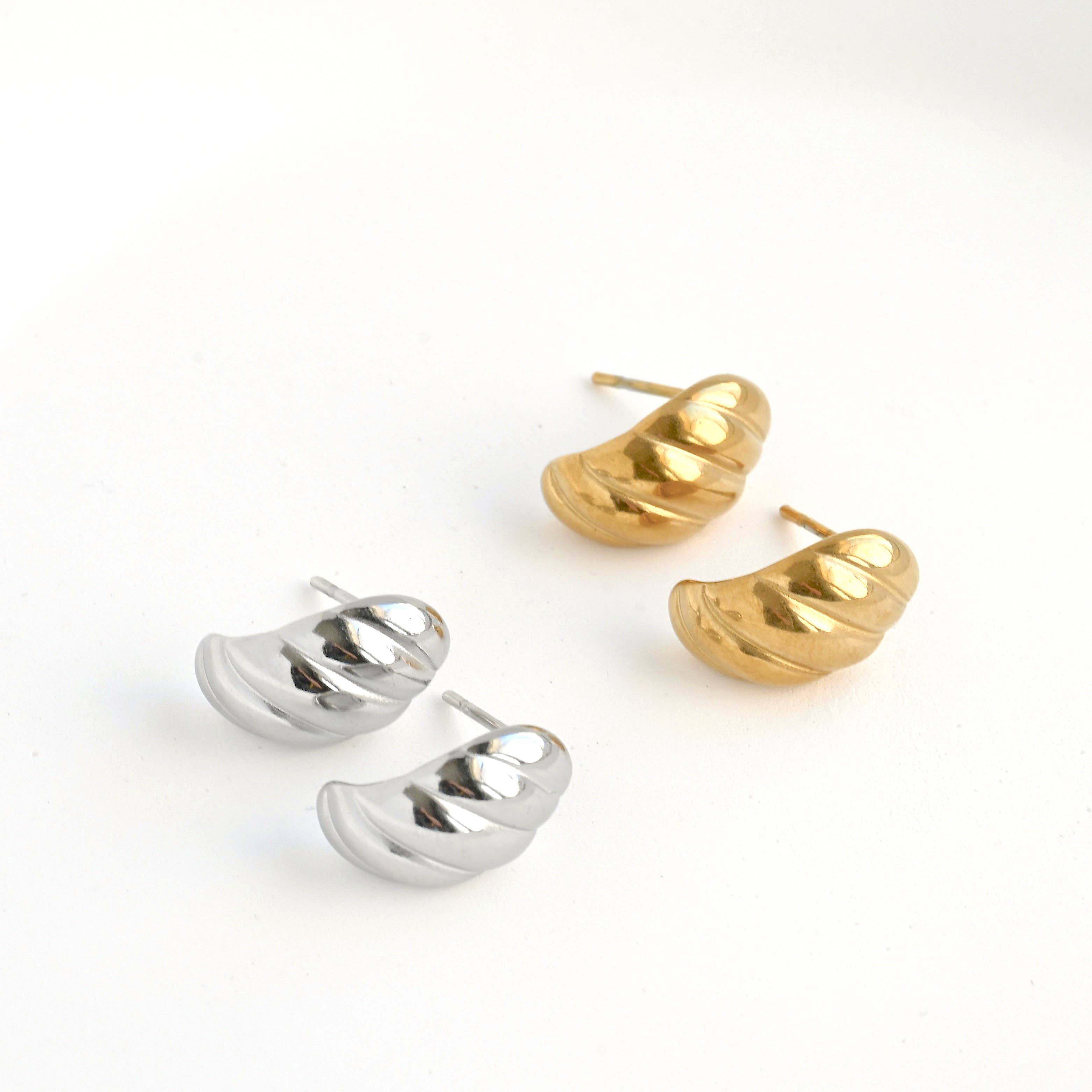 Blueyejewelry - Wholesale Huggie Earrings - Small Croissant Huggies - Waterproof 18k Gold Dome Earrings3