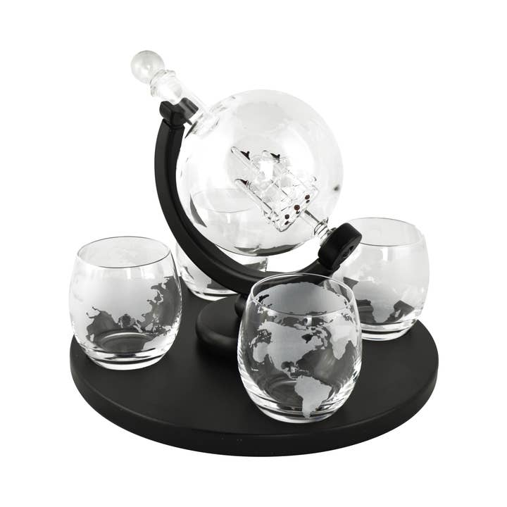 11X9 WORLD LIQUOR BOTTLE AND 4 GLASSES for wholesale by Three Star IM/EX Inc.