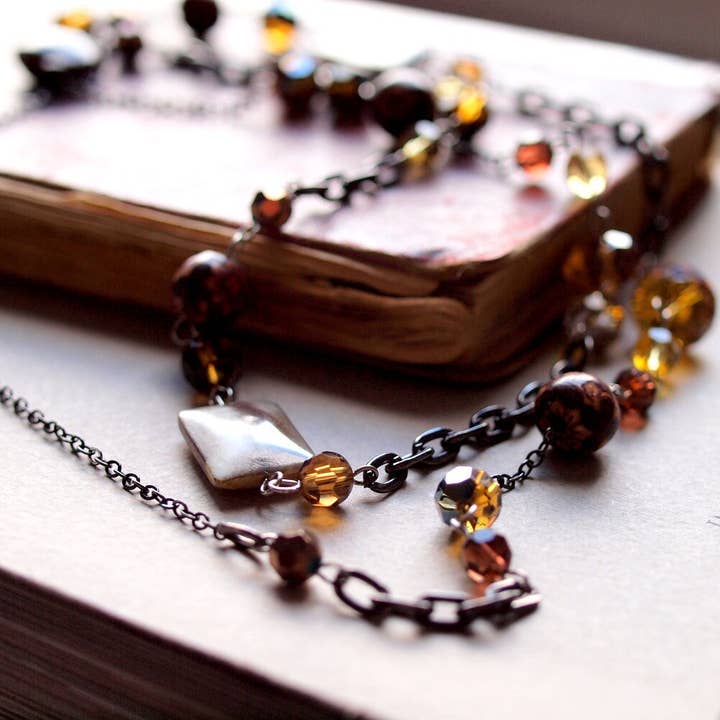 Lange Boho-Halskette für Damen in Braun und Schwarz zum Layering für den Großhandel von Siebijoux