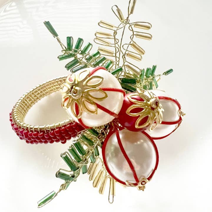 Fennco Styles - Wholesale Napkin ring - Hand-Beaded Pearl Flower Festive Napkin Ring2