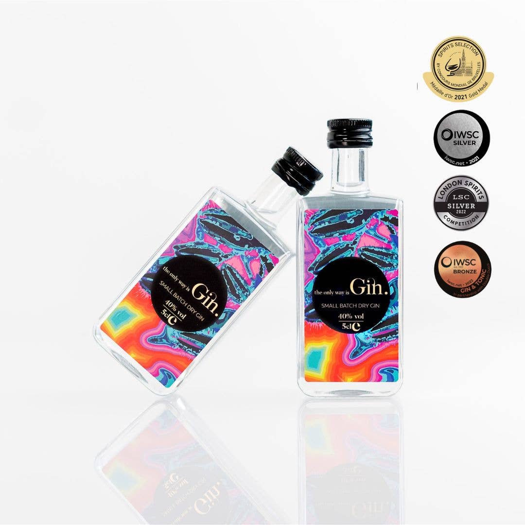 The Only Way Is Spirits – wholesale Food gift basket – Gin Lovers Gift Box | Luxury Gin Gift Set | Gin Miniatures 3