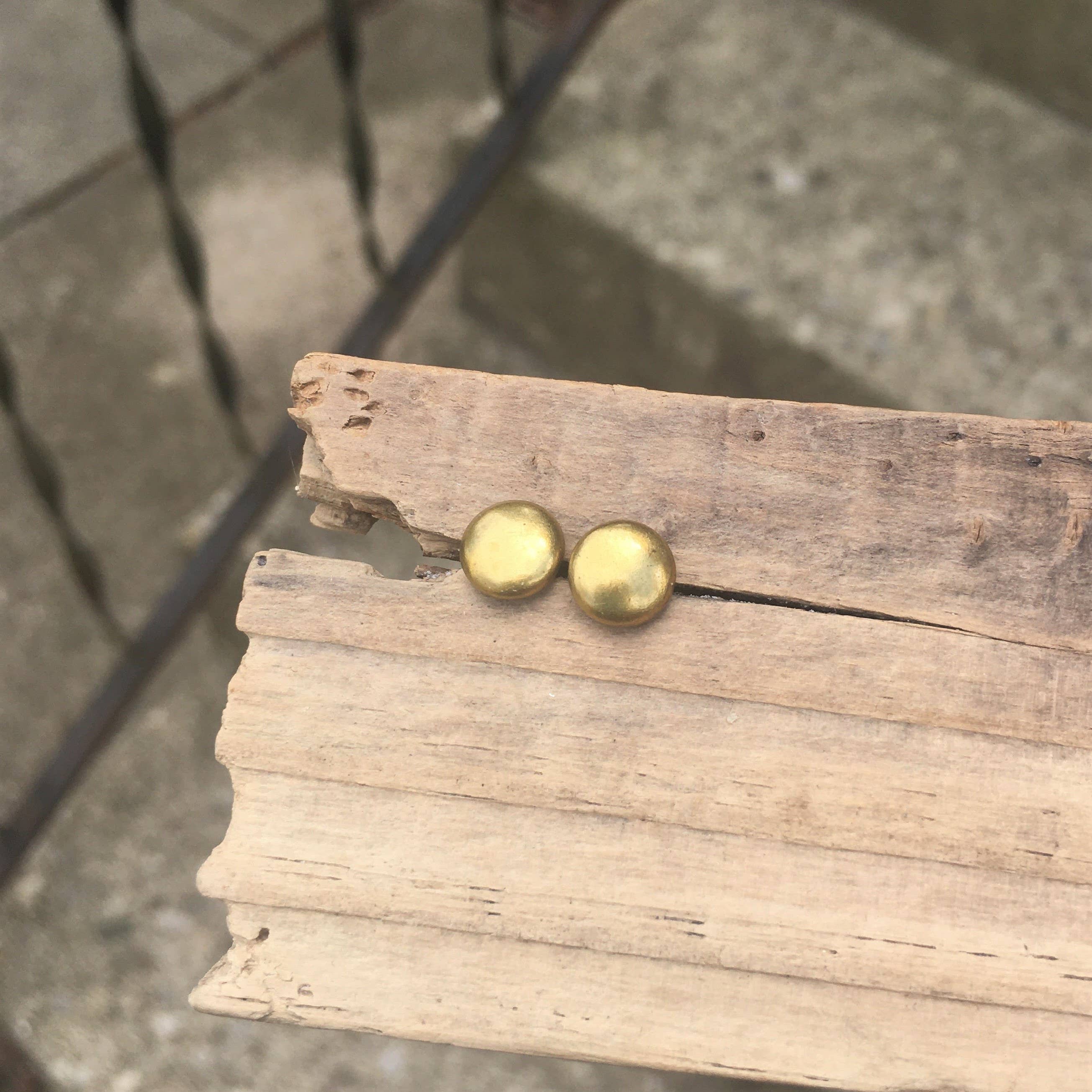 Poor Sparrow – Engroshandel Ørestikkere – Enkle messing Dots Post Stud øreringe