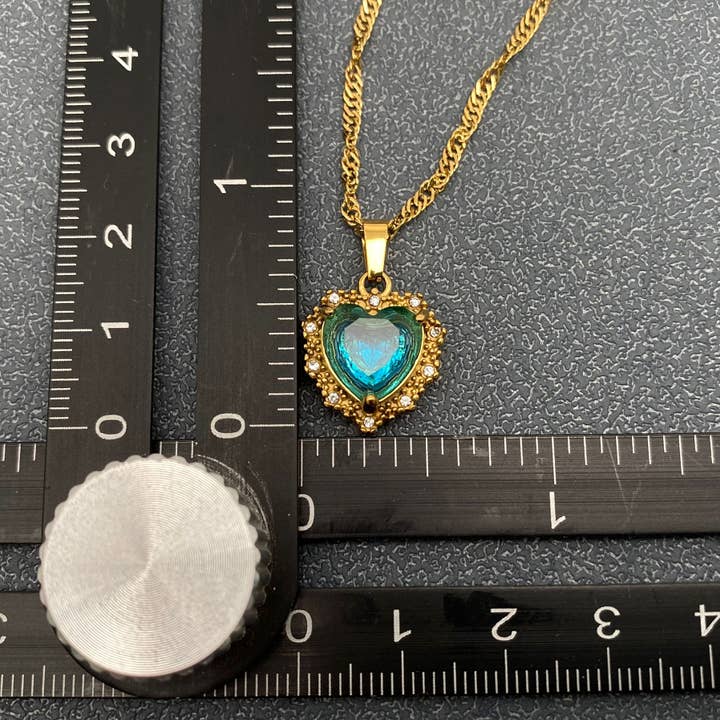 Mio Queena - Wholesale Pendant/Charm Necklace - Sparkling Heart Zircon Charm 18K Gold Plated SS Necklace-FGS6