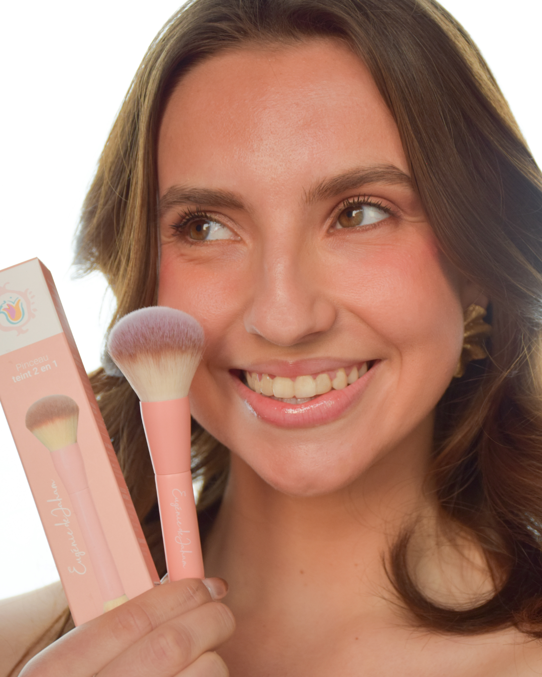 Eugénie de Jaham Maquillage Naturel Français - Wholesale Cheek/Face Makeup Brush - 2-in-1 tinted brush1