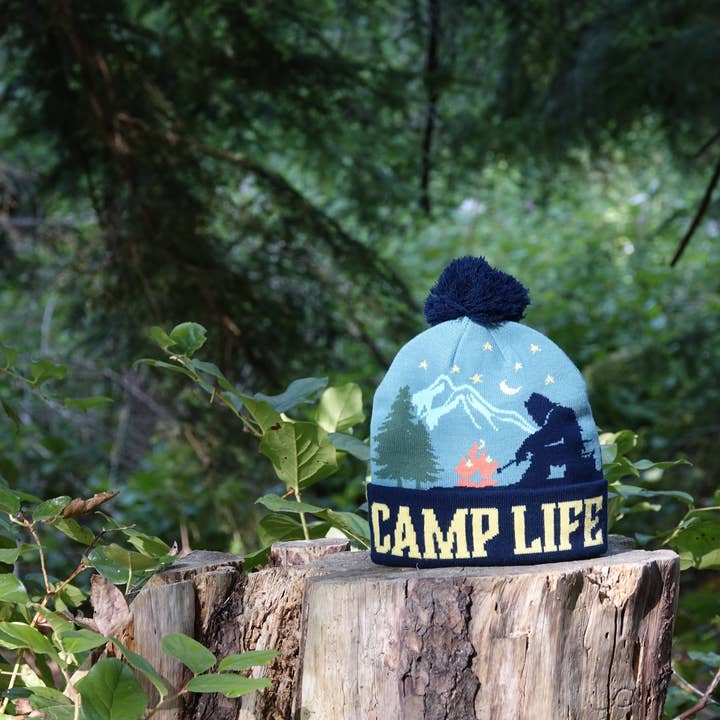 Northern Icons Creations INC - Vente Bonnet – unisexe - Bonnet à pompon Camp Life3