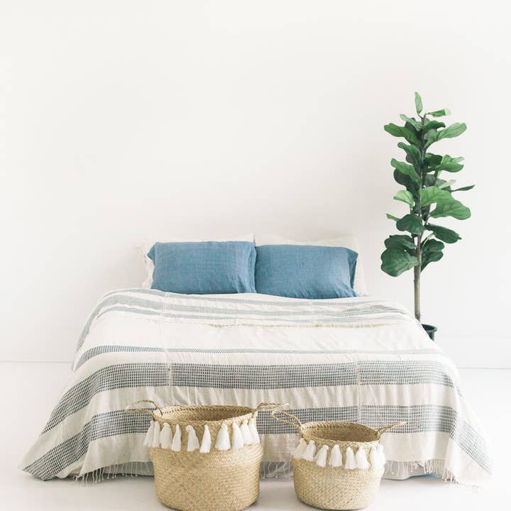 Creative Women - Wholesale Bedding Blanket - 3-Panel Dotted Blanket | Handwoven Ethiopian Cotton