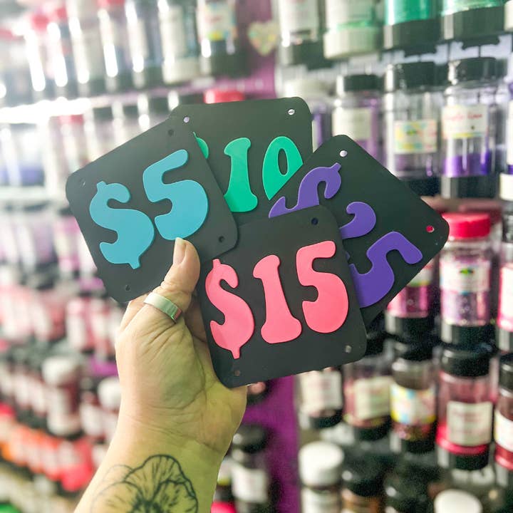 Étiquettes de prix imprimées en 3D pour présentoirs pour la vente par Vibrant Xpressions