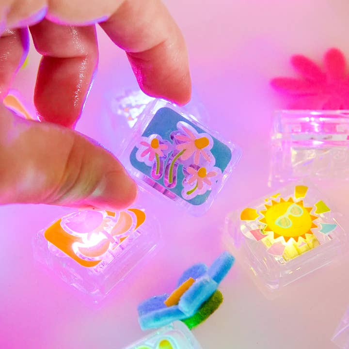 Glo Pals - Wholesale Light-Up Toy - Kids & Baby - Glo Pals Flower Power 6-Pack1