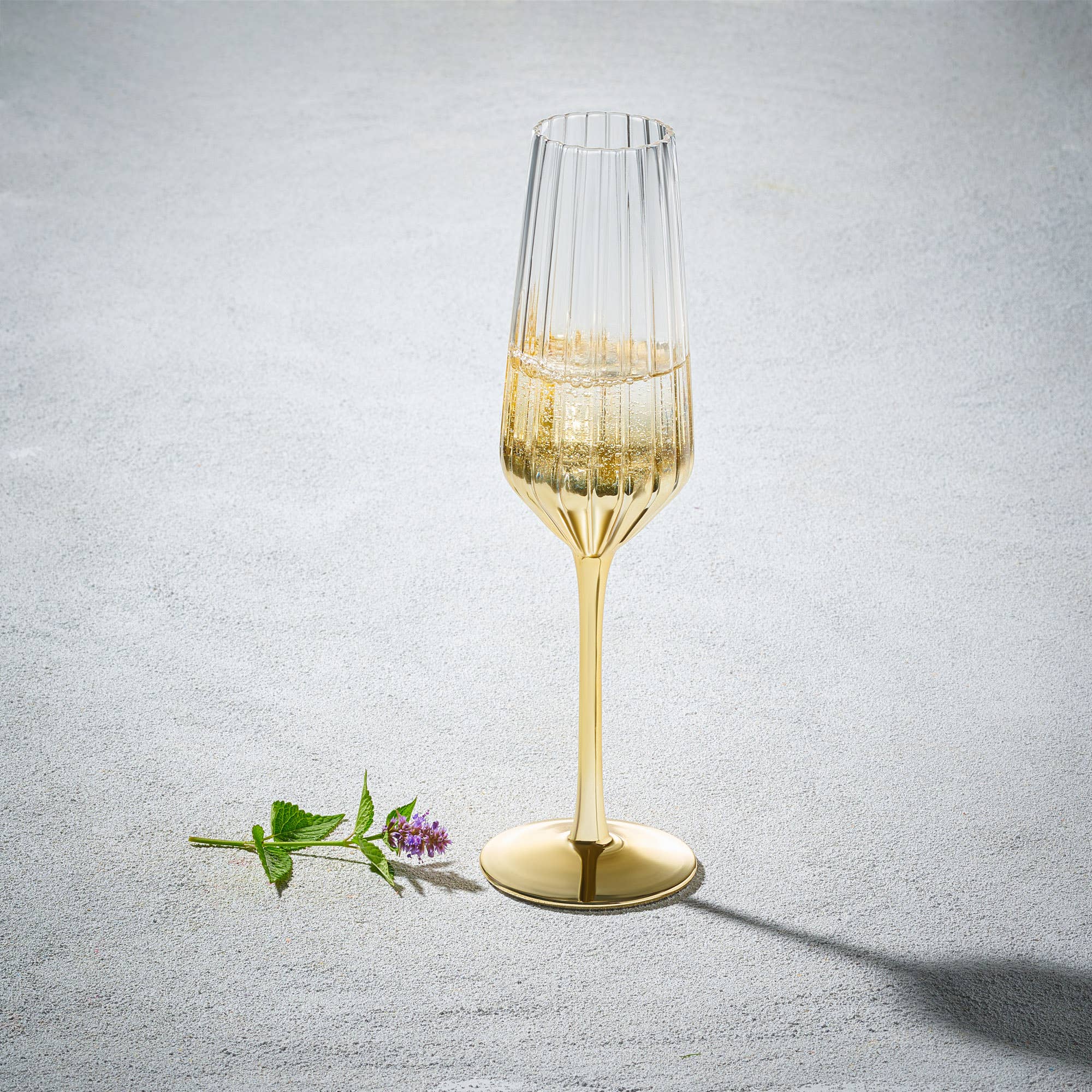 Kadra Kitchenware - Wholesale Champagne Flute - Vikko - Decor, Elegant, Champagne Flute Glass, Gold, 9 oz0