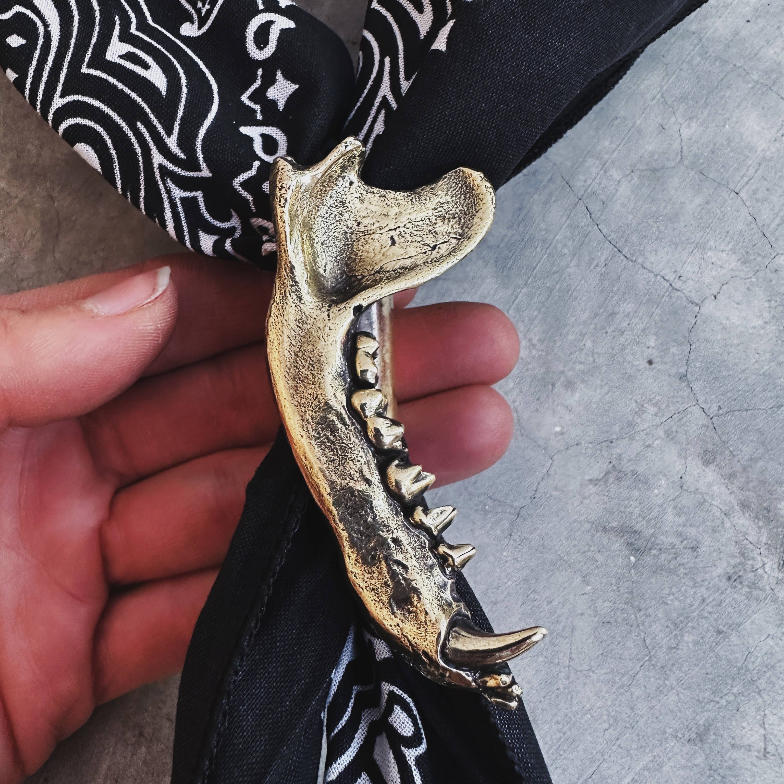 HELIOTROPE - Wholesale Scarf Clip - Women's - Bandana Slide (12 Options)10