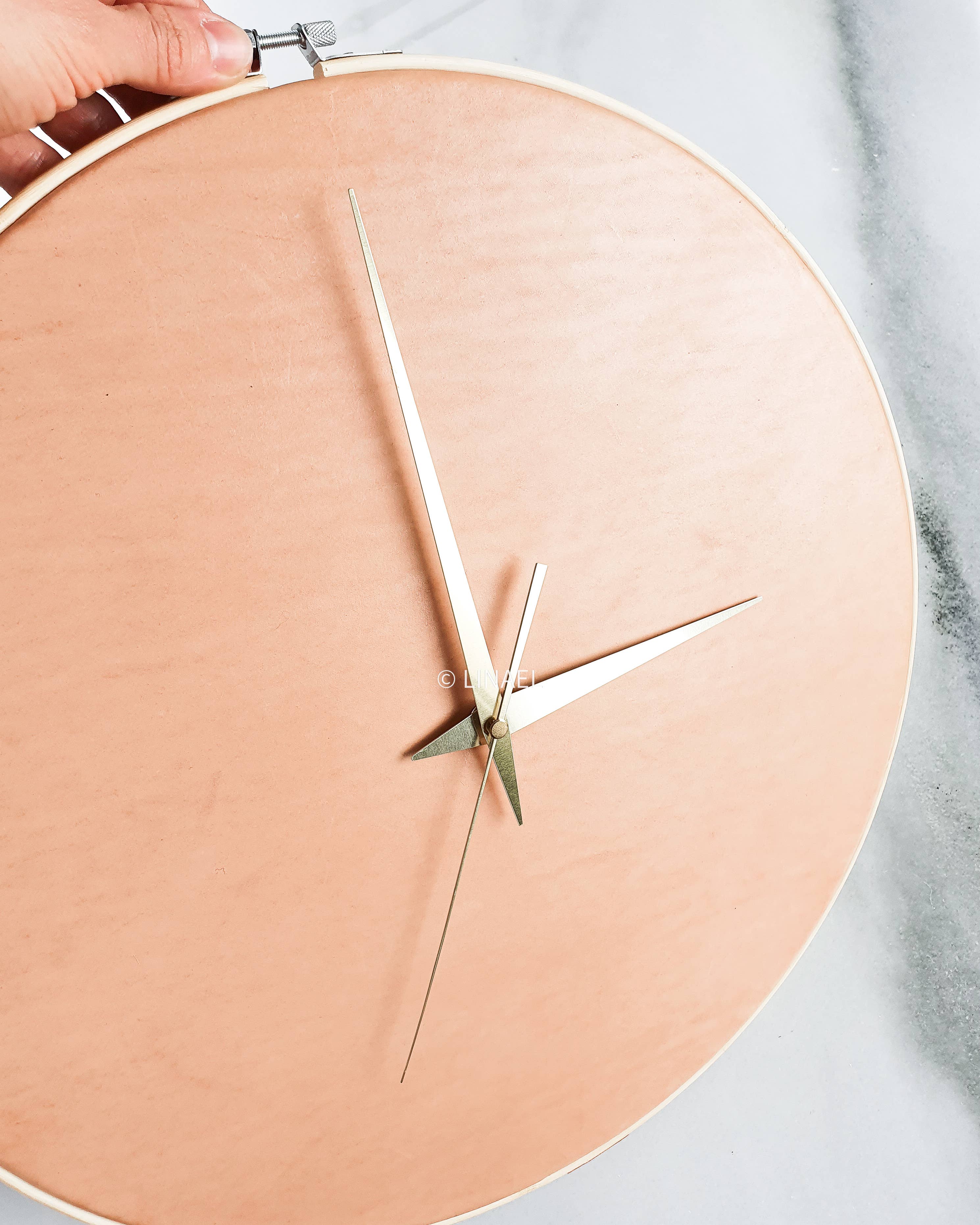 Linael - Wholesale Wall Clock - LEATHER WALL CLOCK – EXTRA LARGE SIZE – VEGTAN NATURAL8