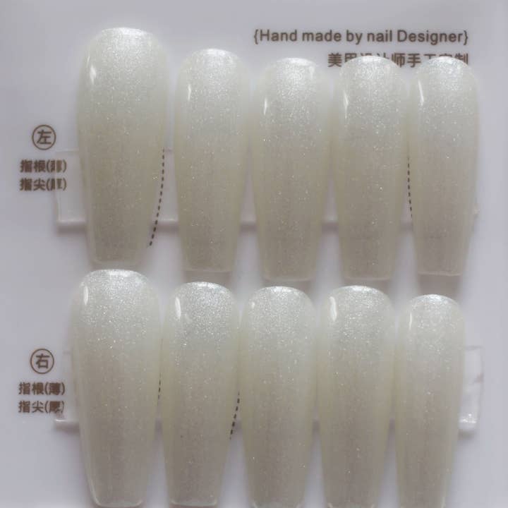 White Glazed Donut Handmade Gel Press on Nails Medium Coffin Glitter Design for wholesale by vibeficant