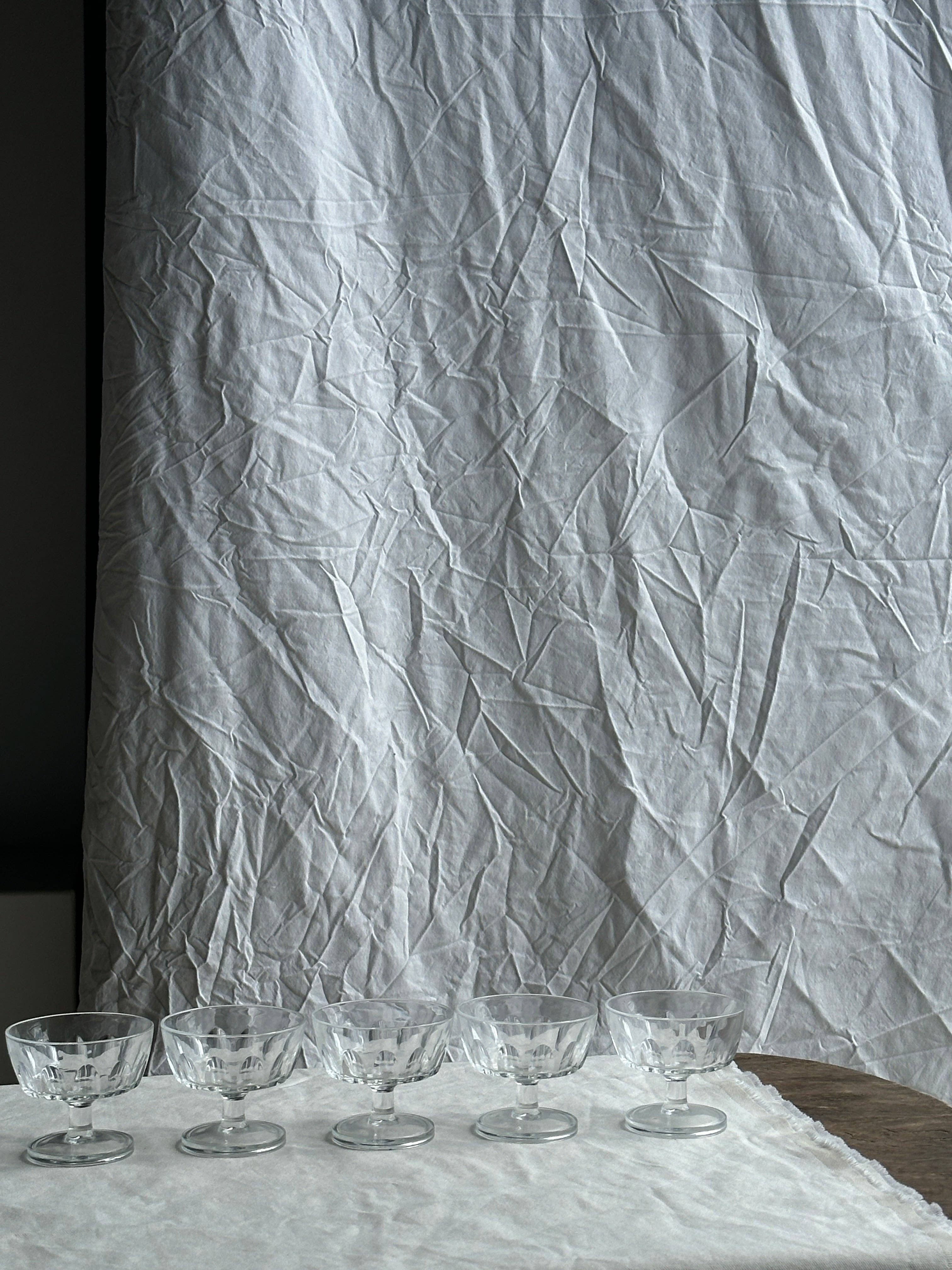 Office Objets - Venta al por mayor Copas de cóctel/licor - 11 copas con tallo Arcoroc de Francia13