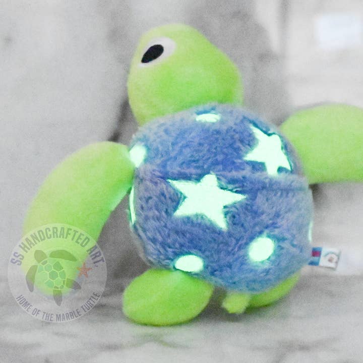 Gestikte Flip Turtle Knuffel / Glow in het Donker 9" voor wholesale door SS handcrafted Art