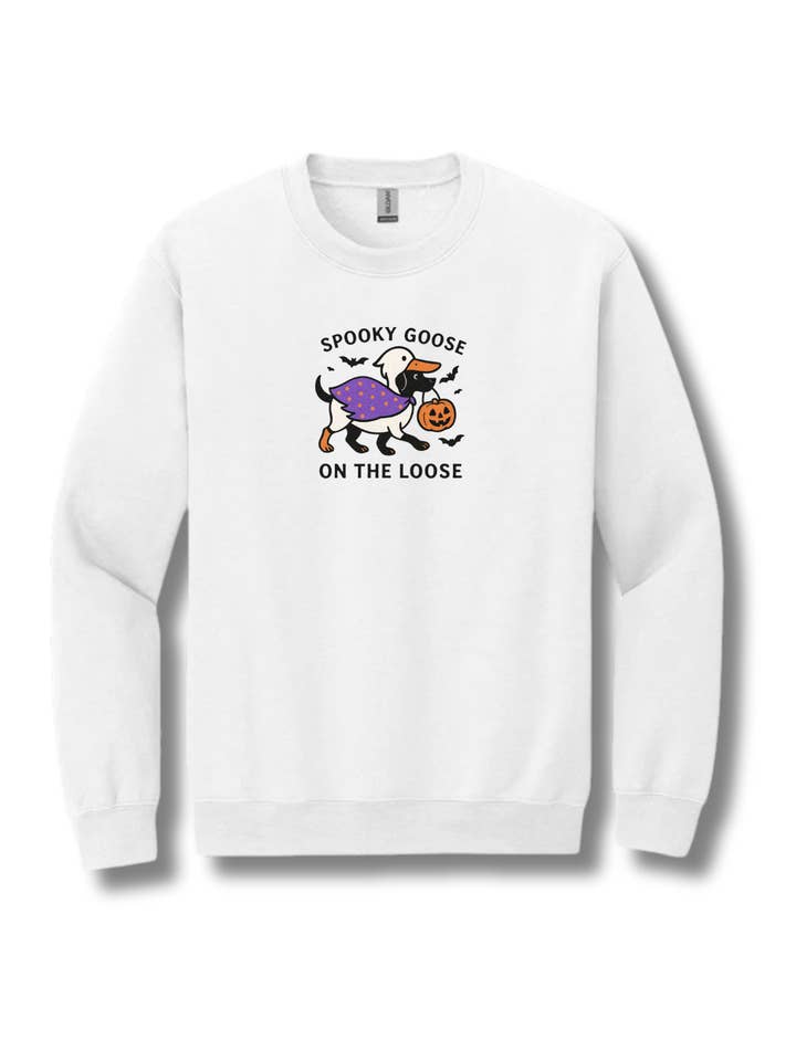 Sweatshirt d'Halloween "Oie Effrayante en Liberté" pour la vente par Peached Pups