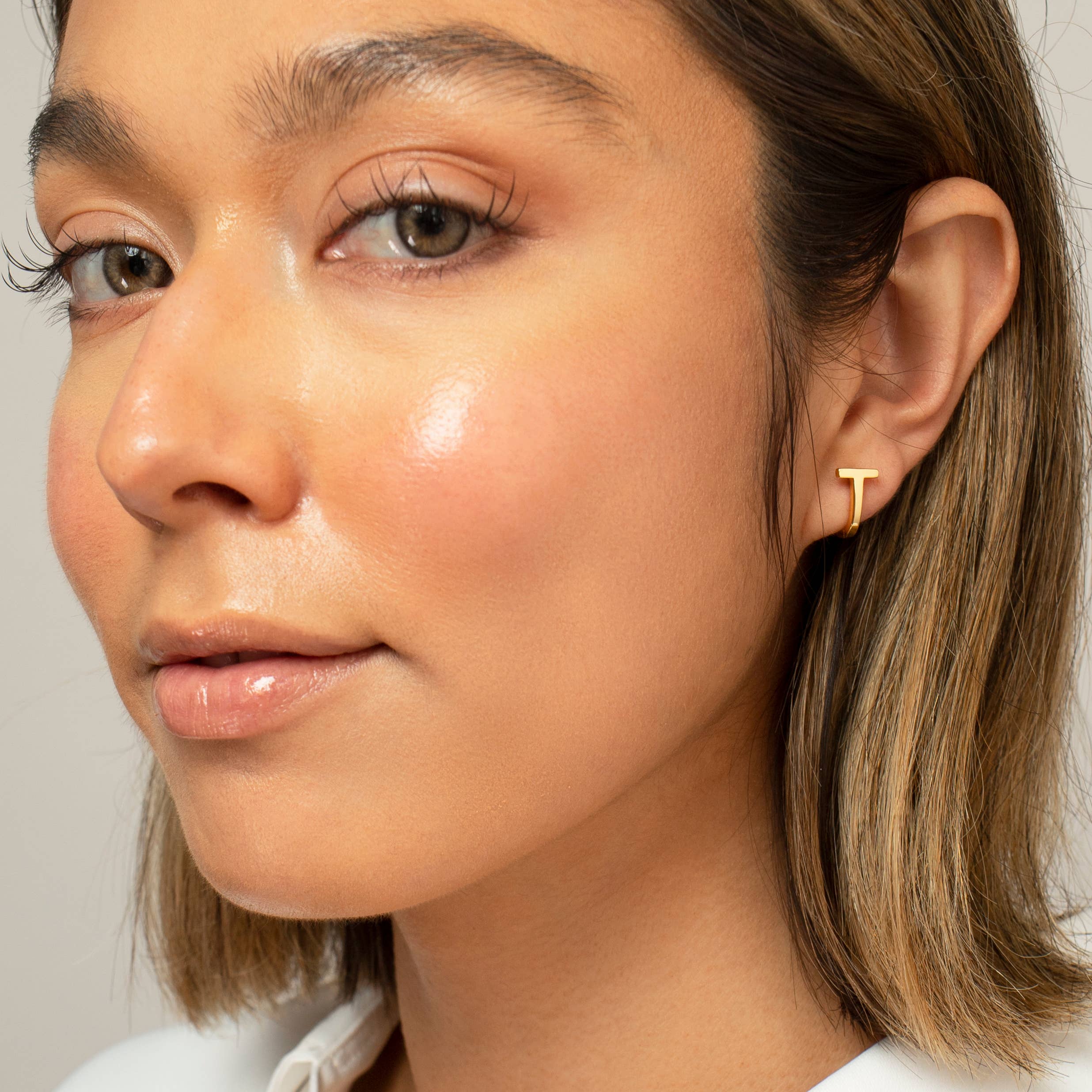 HolyBang Jewels - Wholesale Hoop Earrings - MINIMALIST T BAR HOOP EARRINGS - E-H100292