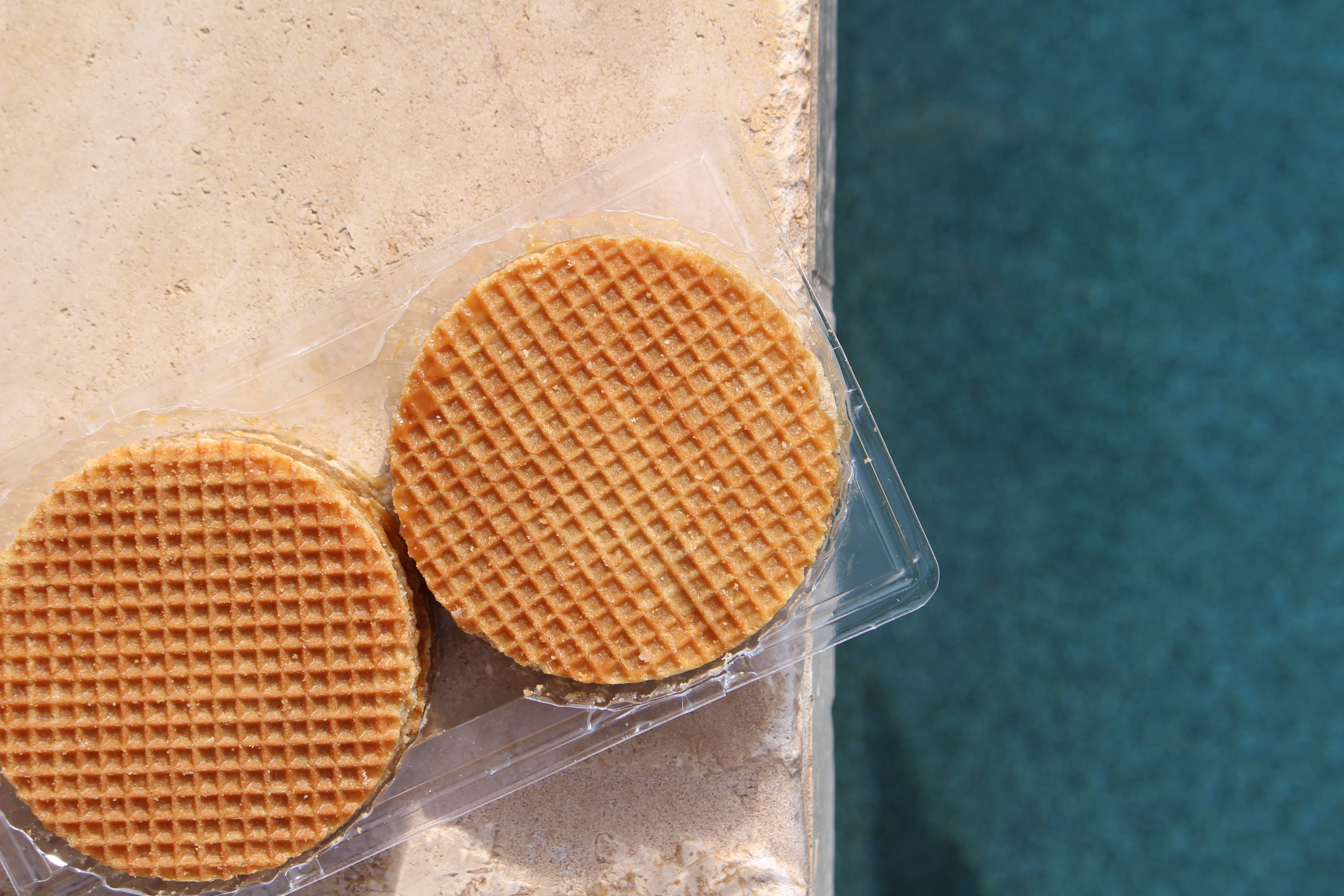 Finger Licking Dutch Stroopwafel Cookies - Venta al por mayor Galletas - Galletas Stroopwafels Holandesas con Caramelo, bandeja de 8 unidades (12 unidades por paquete)17