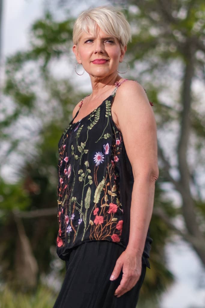 TINA Stephens Italy/Tees By Tina – wholesale Camisole – Dam – Maria Silk Broderad Trädgård Cami (BT202)2