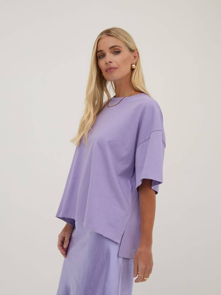 Fika – wholesale T-shirt – women's – Sara Lilac Premium Oversized T-Shirt2